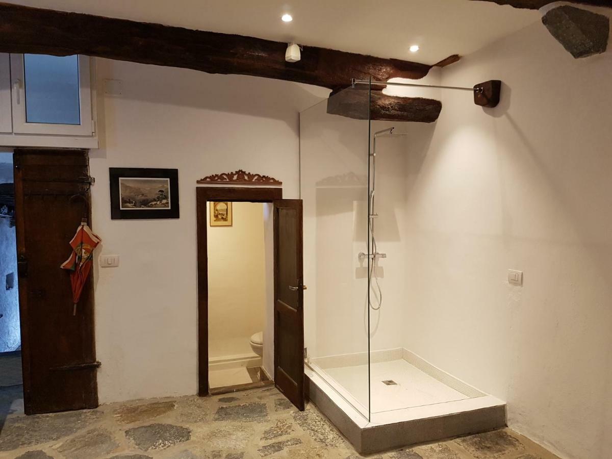 Villa Monziani, Exclusive Island Lakeside Villa 오르타산줄리오 외부 사진